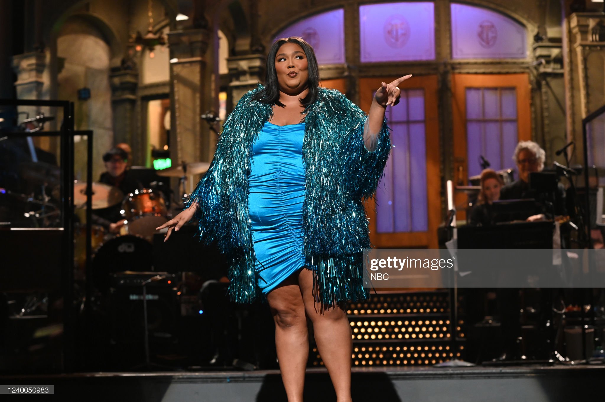 How much does Lizzo weigh?