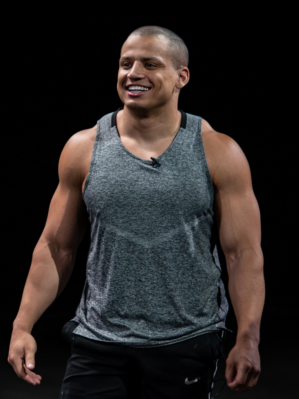 How much does Tyler1 weigh?